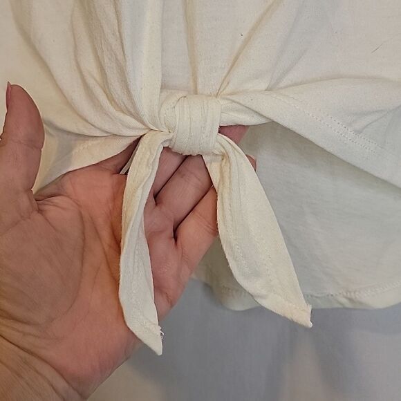 Disney. Lion King. Tie front Tee. Size 2XL. EUC - Picture 2 of 10